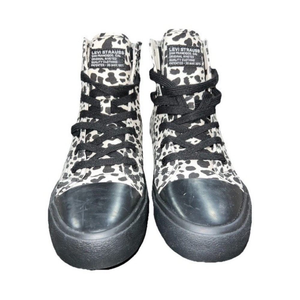 9N20 /Levi's Women's High Top Sneakers Black White‎ Animal Print Lace Up Canvas